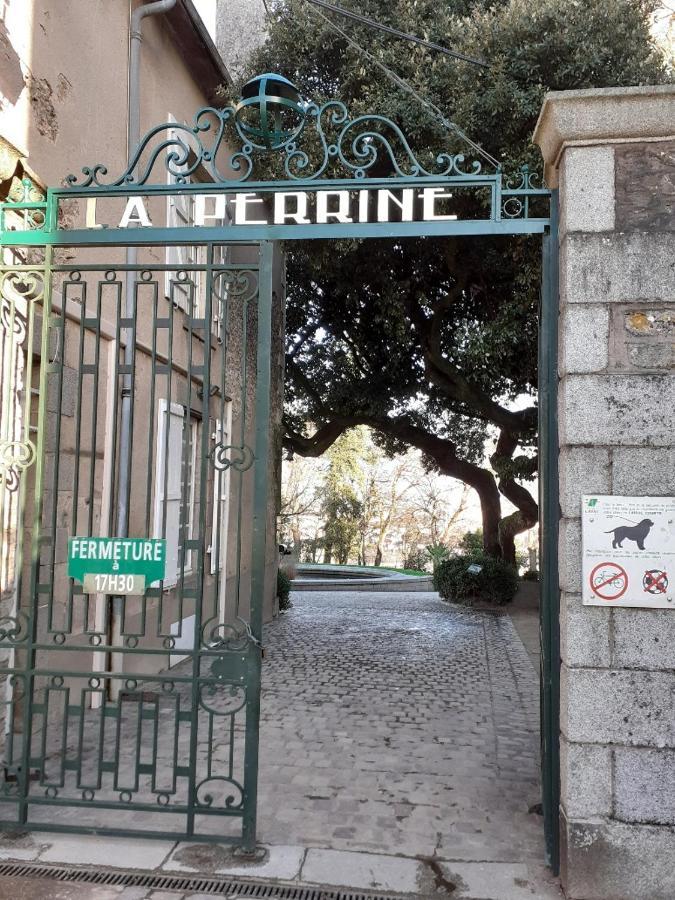 Appartement Rien Que Pour Vous Proche Centre Ville Λαβάλ Εξωτερικό φωτογραφία